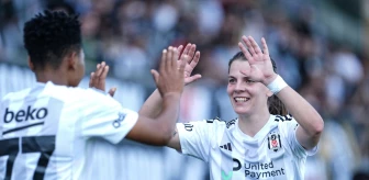 Beşiktaş Kadın Futbol Takımı Derbide Fenerbahçe'yi Yendi
