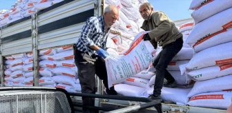 Ankara'nın Güdül ilçesinde çiftçilere tohumluk nohut dağıtıldı