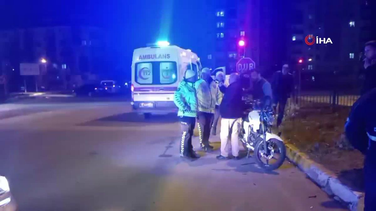 Polis aracıyla çarpışan motosiklet sürücüsü yaralandı