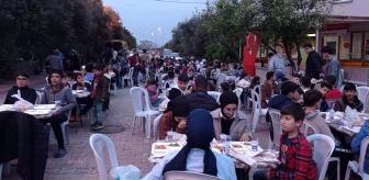 Aydın'da Hisar Camii'nde Çocuk İftarı Düzenlendi