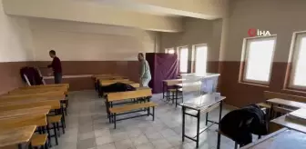Tatvan'da sandıklar kurulmaya başlandı