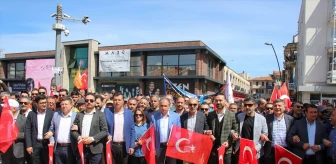 Uşak'ta AK Parti, Mehmet Çakın'a destek için 'Kutlu Yürüyüş' etkinliği düzenledi