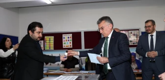AK Parti Grup Başkanı Abdullah Güler, Sivas'ta oy kullandı