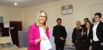 AK Parti Konak Belediyesi Başkan Adayı Ceyda Bölünmez Çankırı Oyunu Kullandı