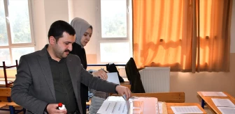 Belen Kaymakamı Mahmut Sami Yılmaz, Mahalli İdareler Genel Seçimleri için oy verdi