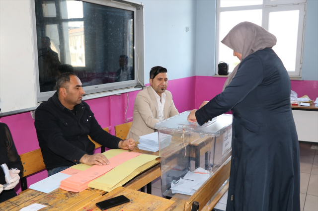 Yüksek Seçim Kurulu: İftar saatinde oy sayım işlemi aralıksız devam edecektir