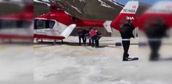16 yaşındaki hasta için ambulans helikopter havalandı