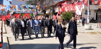 22 yaşındaki bağımsız aday Zeynep Çelik, Türkiye'nin en genç kadın belediye başkanı oldu