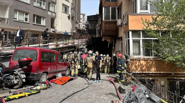 16 katlı binanın altında bulunan gece kulübünde yangın: 8 kişi öldü, 15 kişi yaralandı