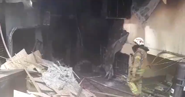 Tadilat yapılan gece kulübünde yangın: 15 kişi öldü, 8 kişi yaralandı