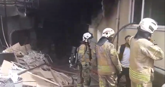 Tadilat yapılan gece kulübünde yangın: 15 kişi öldü, 8 kişi yaralandı