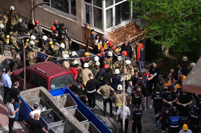 Tadilat yapılan gece kulübünde yangın: 29 kişi öldü, 1 kişi yaralandı