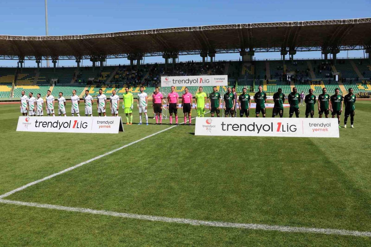 Trendyol 1. Lig: Şanlıurfaspor: 2 Sakaryaspor: 0 (Maç devam ediyor)