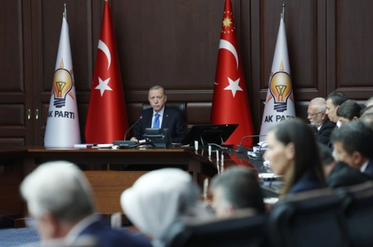 AK Parti neden oy kaybetti? Cumhurbaşkanı Erdoğan oy kaybı için ne dedi?