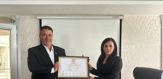 CHP'li Kemal Özdemir, Aladağ Belediye Başkanı olarak mazbatasını aldı