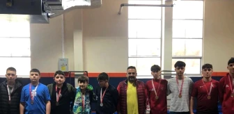 Zonguldak'ta U-15 Serbest İl Grup Müsabakalarında Dereceye Giren Sporcular Türkiye Şampiyonası'na Katılacak