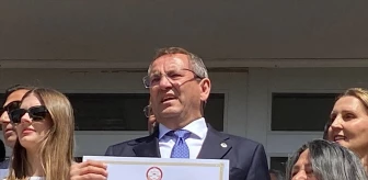 CHP'den Ayvalık Belediye Başkanlığına yeniden seçilen Mesut Ergin mazbatasını aldı