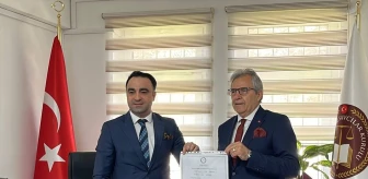 CHP'den Bandırma Belediye Başkanlığına seçilen Dursun Mirza göreve başladı