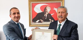CHP'li Erol Demirhan, Kaş Belediye Başkanlığı görevine başladı