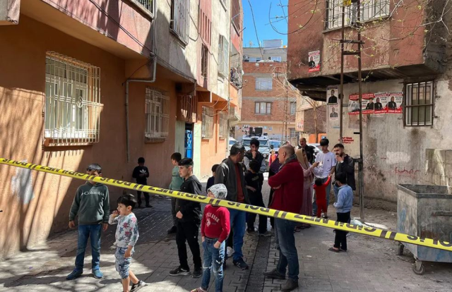 Diyarbakr`da ifte infaz! Mahkemeden kar kmaz ikisini de ldrd