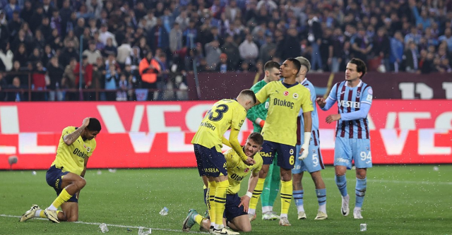 Fenerbahçe derbisinde çıkan olaylar nedeniyle Trabzonspor'a 6 maç seyircisiz oynama cezası verildi