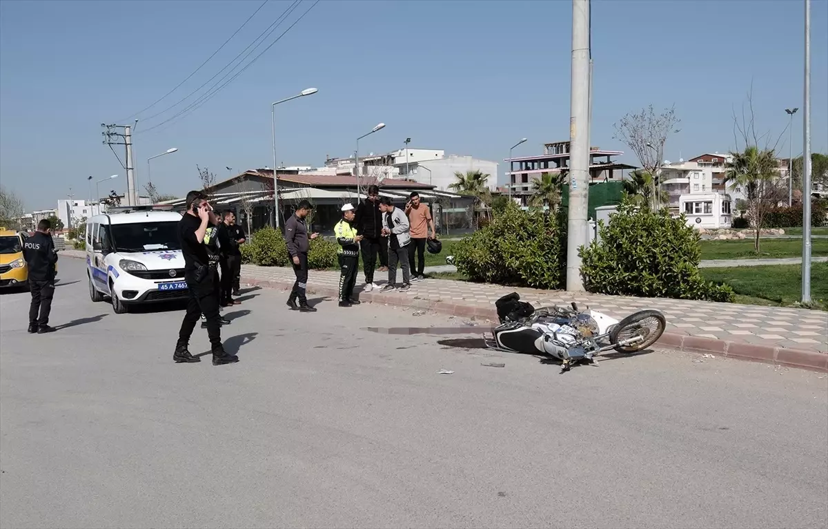 Manisa'da motosiklet kazası: Sürücü hayatını kaybetti