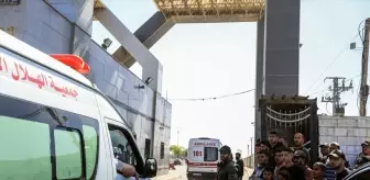 İsrail'in saldırısında ölen yardım çalışanlarının naaşları Mısır'a ulaştı