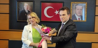 Yasemin Fazlaca Yalova'nın Altınova ilçesinde Belediye Başkanı olarak göreve başladı