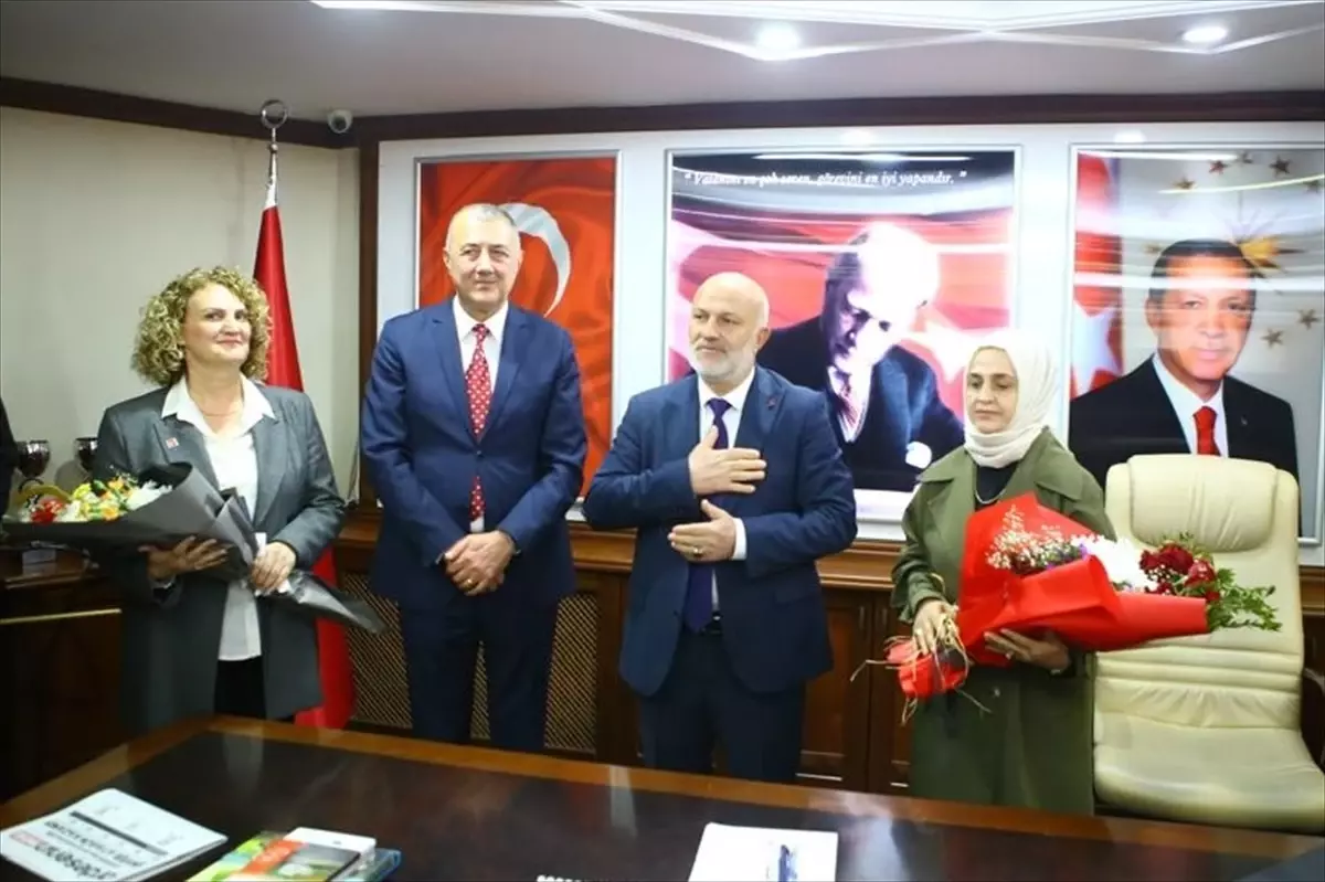 CHP'den Ardeşen Belediye Başkanı Seçilen Enver Atagün Göreve Başladı