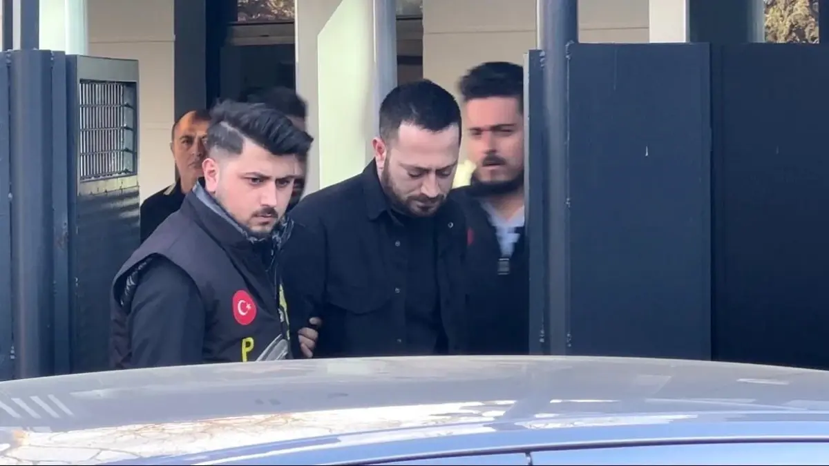Gayrettepe'deki yangınla ilgili gözaltı sayısı 10'a yükseldi
