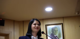 Edirne Belediye Başkanı Filiz Gencan Akın mazbatasını aldı