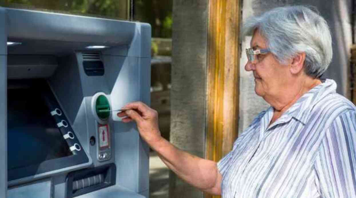 Emekli maaşları bayramdan önce verilecek mi? 2024 Nisan ayı emekli maaşı ne zaman yatar, ayın kaçında? Emekli ödeme günleri!