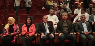 Kayseri'nin Hacılar ilçesinde Belediye Başkanı Bilal Özdoğan mazbatasını aldı