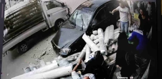 İzmir'de araç kamyonete ve otomobile çarptı, 7 kişinin arasına daldı