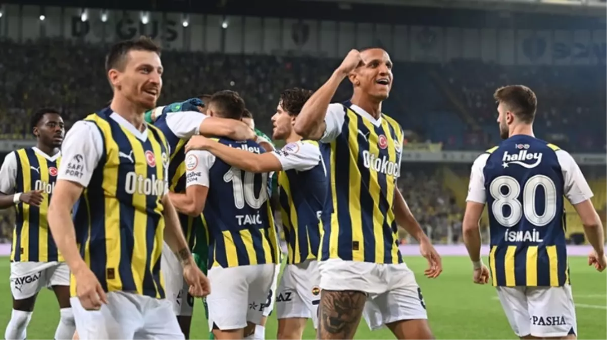 Kanarya'dan bir rekor daha! Fenerbahçe, Türk futbol tarihine geçti