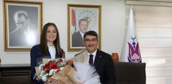 CHP'li Gülşah Durbay Şehzadeler Belediye Başkanı olarak göreve başladı