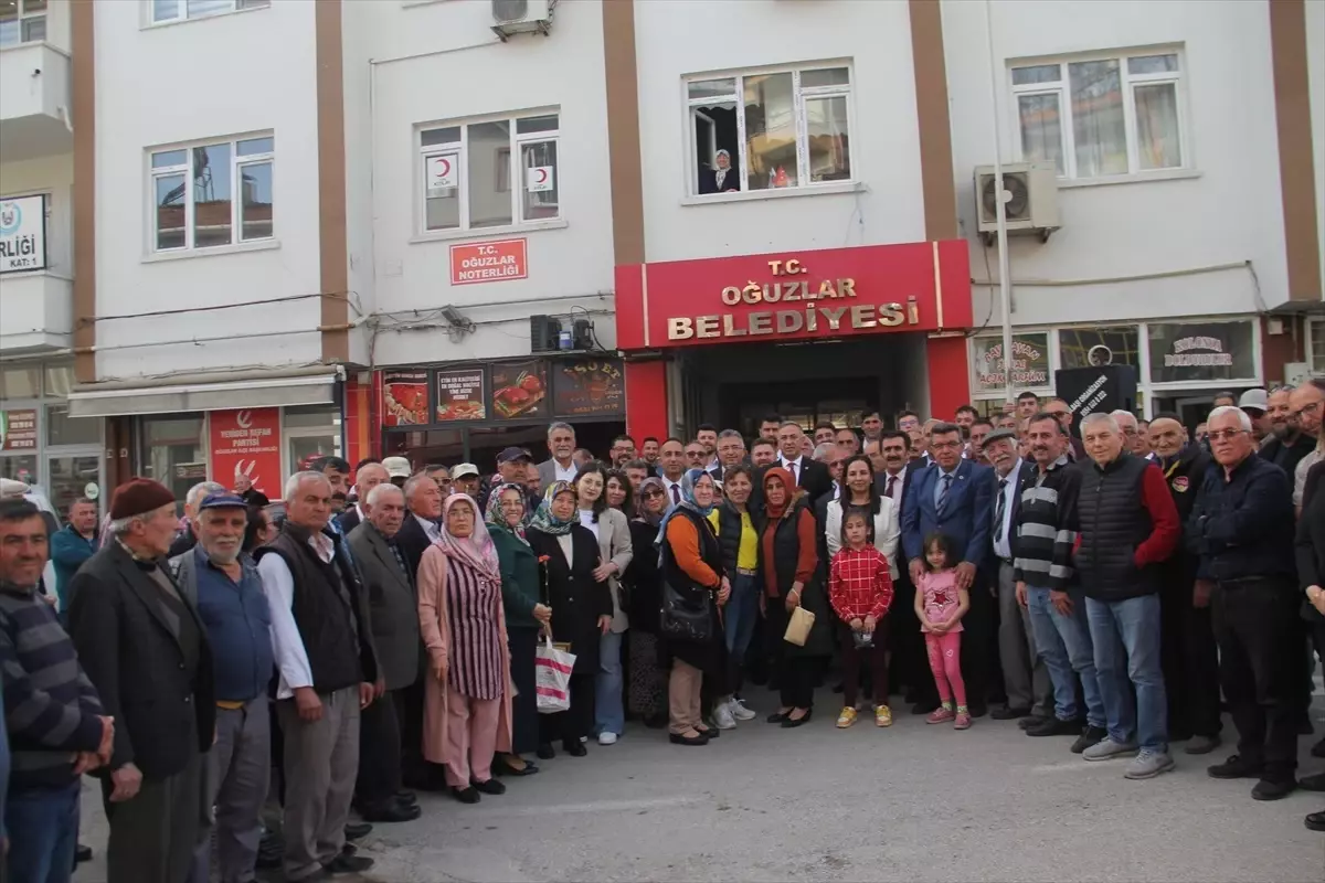 CHP'den Oğuzlar Belediye Başkanlığına seçilen Mustafa Cebeci göreve başladı