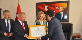 CHP'li Mazlum Nurlu, Salihli Belediye Başkanlığına başladı