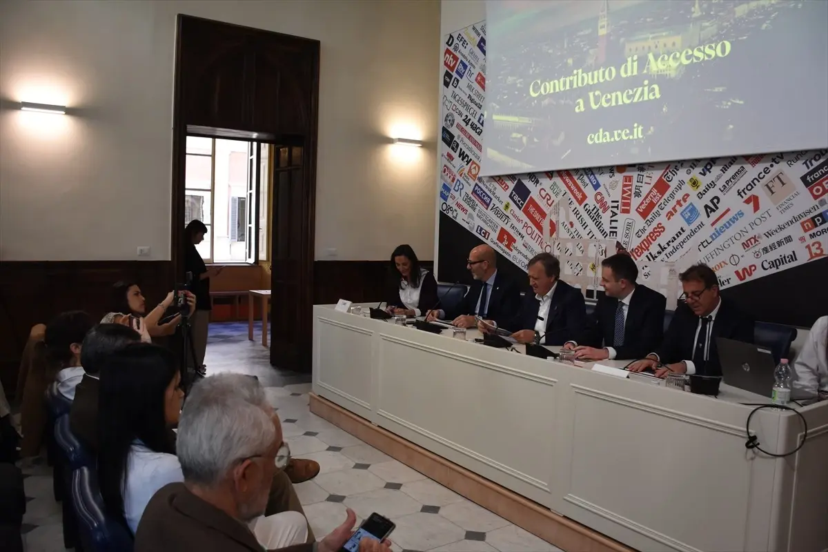 Venedik'te Günübirlik Turistlere Giriş Ücreti Uygulaması Başlıyor