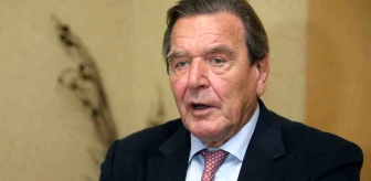 Almanya'nın eski Başbakanı Gerhard Schröder, SPD'yi sert eleştirdi