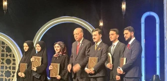 Atatürk Üniversitesi İlahiyat Fakültesi Öğrencileri Hafızlık ve Kur'an-ı Kerim Yarışmalarında Türkiye Birincisi ve İkincisi Oldu