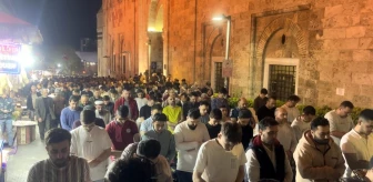 Bursa'da binlerce kişi Kadir Gecesi'nde Ulu Camii'ne akın etti