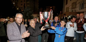 Talasgücü Belediyespor 14 Yaş Altı Takımı Türkiye Şampiyonu