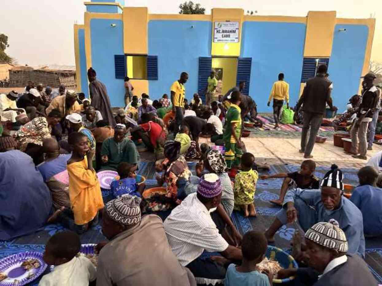 Help Yetim, Mali'de Yaptığı Hazreti İbrahim Camii'nin Açılışını Gerçekleştirdi Help Yetim, Mali'de Yaptığı Hazreti İbrahim Camii'nin Açılışını Gerçekleştirdi