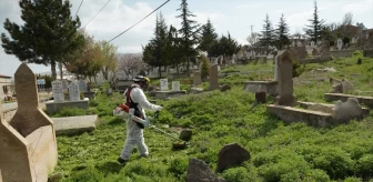 Kayseri'deki Mezarlıklarda Bayram Temizliği Yapıldı