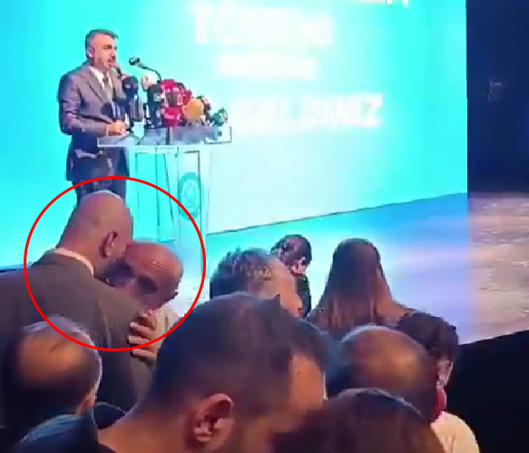 MHP'li isim, zafer işareti yapan CHP'li Meclis Üyesi'nin burnunu kırmıştı! Olay anının görüntüsü ortaya çıktı