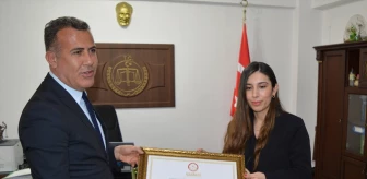 Mardin'de AK Parti'den Savur Belediye Başkanı seçilen Engin Uğur Hamidi mazbatasını aldı