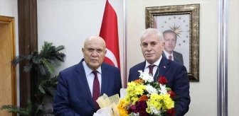 AK Parti'den Bayburt Belediye Başkanı Mete Memiş Göreve Başladı