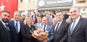 CHP Genel Başkan Yardımcısı Özgür Karabat, Turhal ve Taşova Belediye Başkanlarına hayırlı olsun ziyaretinde bulundu