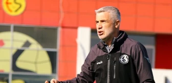 Eskişehirspor Teknik Direktörü ile Yollarını Ayırdı